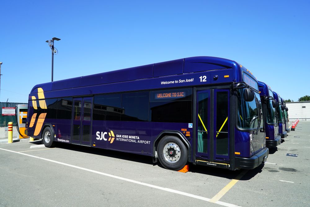 New SJC Shuttle BUs
