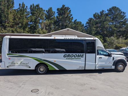 Logo of Groome Transportation (Formerly Monterey Airbus)