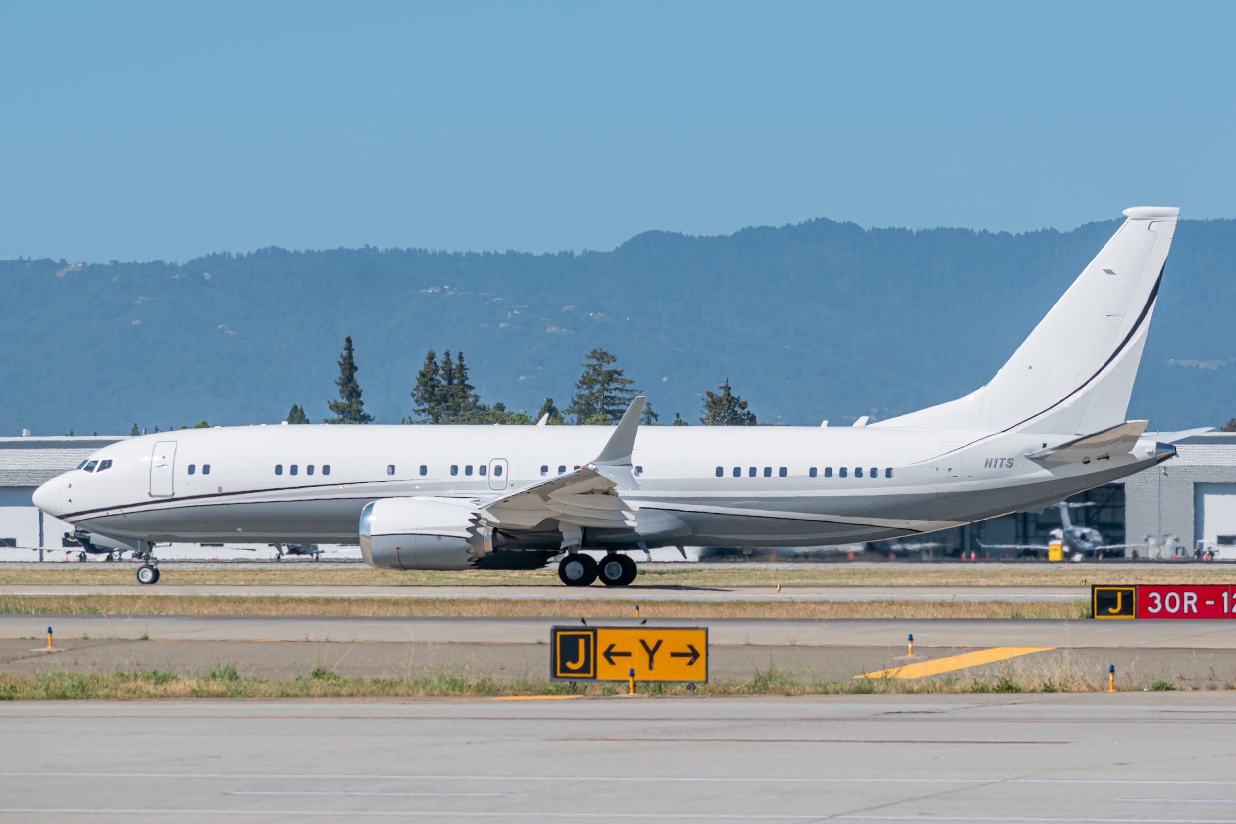 Jose Melgar QA airplane